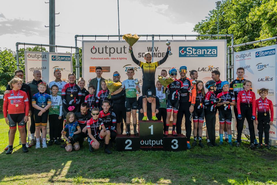 Levi van der Kaa en Loek Graafmans op podium in koppeltijdrit Schijndel