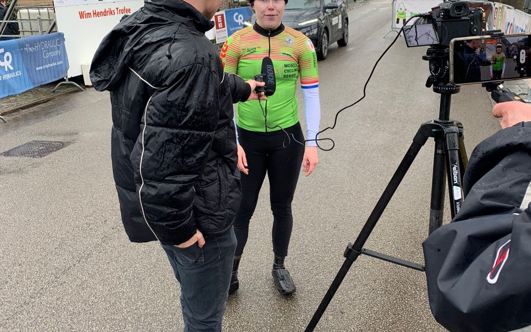 Elisa Serné leidt jongeren- en sprintklassement in Woman Cycling Series.