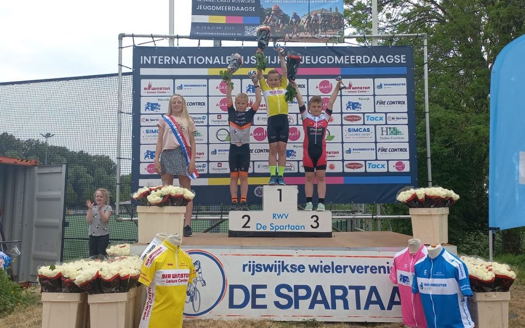 Art Uithoven wint de Internationale Rijswijkse Jeugdmeerdaagse