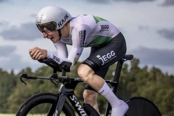 Junioren JEGG-DJR Academy op het podium bij de nationale kampioenschappen tijdrijden