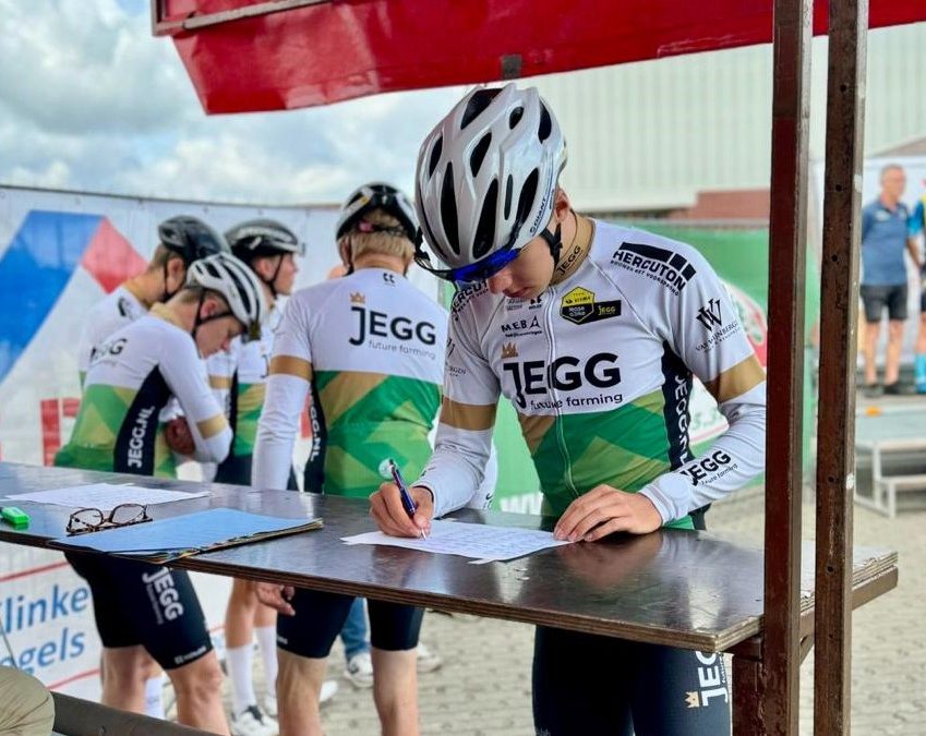 Junioren tweede in ploegenklassement Sint-Martinus prijs Kontich (B)