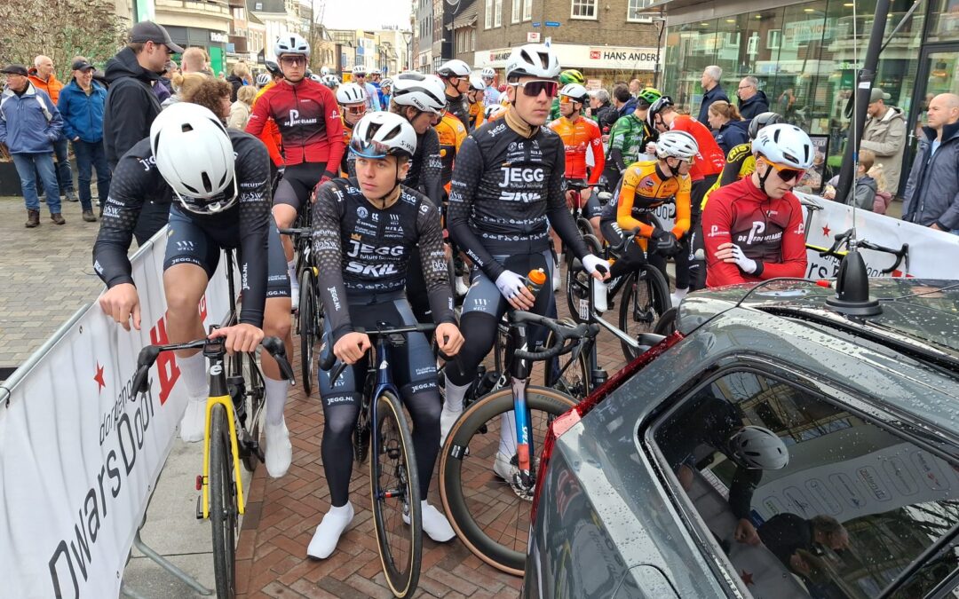 Malheur en pech in stevig openingsweekend in Drenthe en Brussel-Opwijk voor elite JEGG-SKIL-DJR.