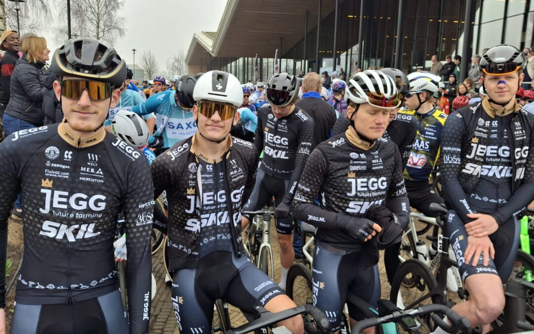 Ontsnappingen, valpartijen en massasprints.